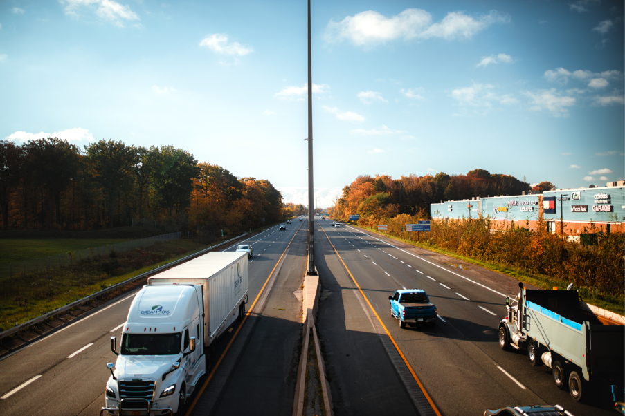 7 Truck Types in Logistics: Which One Do You Need?