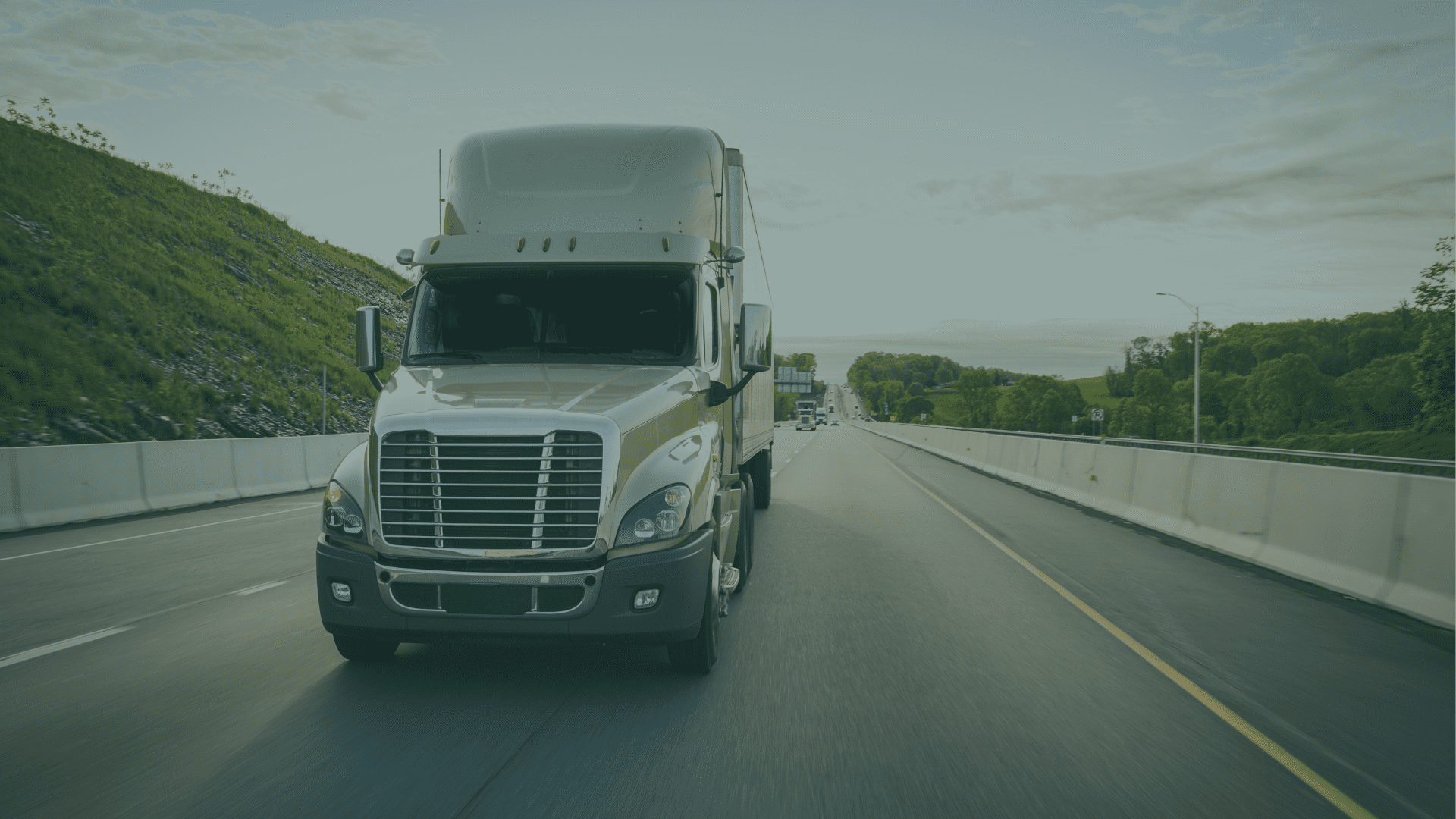 Laredo Border Crossing: Costs, Delays & Best Practices